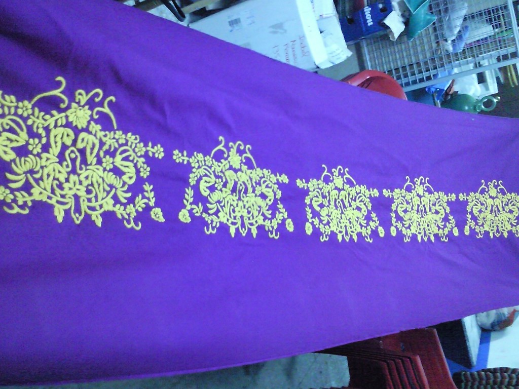 Traje en proceso de elaboración, hombre y mujer Traje en proceso de elaboración, hombre y mujer